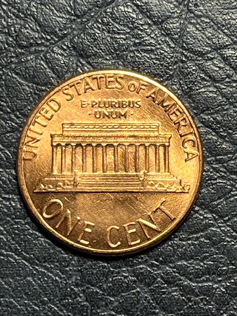 Lincoln-Cents-1985---Pillar-Background?